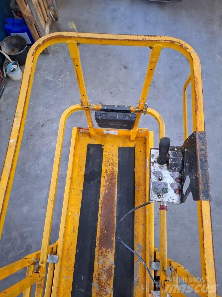 Haulotte Compact 8 Makazaste platforme
