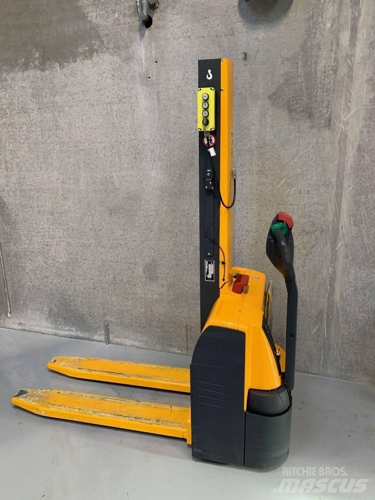 Jungheinrich EMC 110 Ručni električni viljuškar