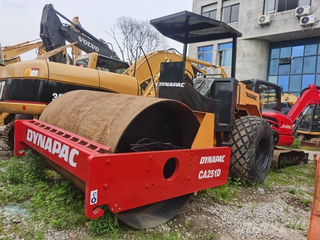 Dynapac CA 251 D Valjci sa jednim bubnjem