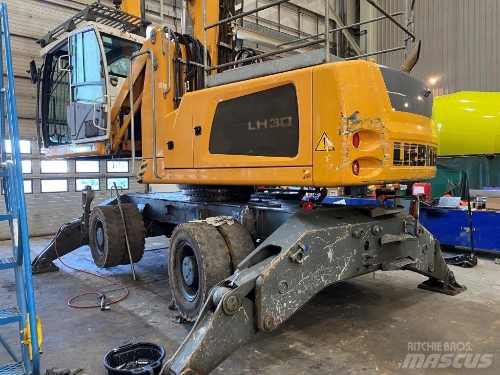Liebherr LH 30 M Bageri za prenos primarnih/sekundarnih sirovina