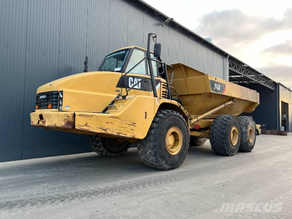 CAT 740 Zglobni damperi