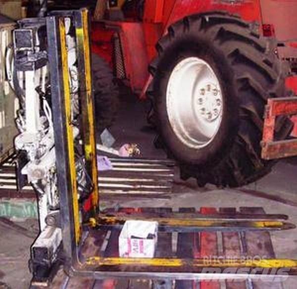  Twin pallet handler Ručni paletar