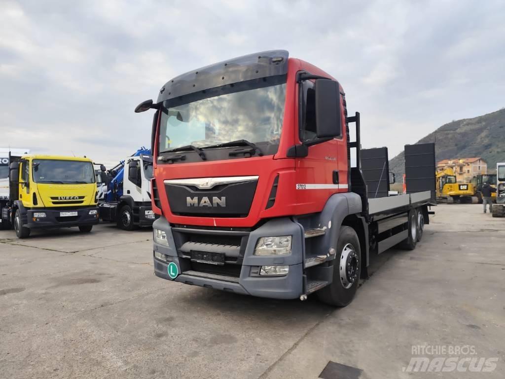 MAN TGS 26.440 Kamioni sa ravan platformom / vitlom