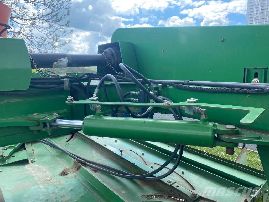 John Deere 730 Kosilice sa postoljem za vuču