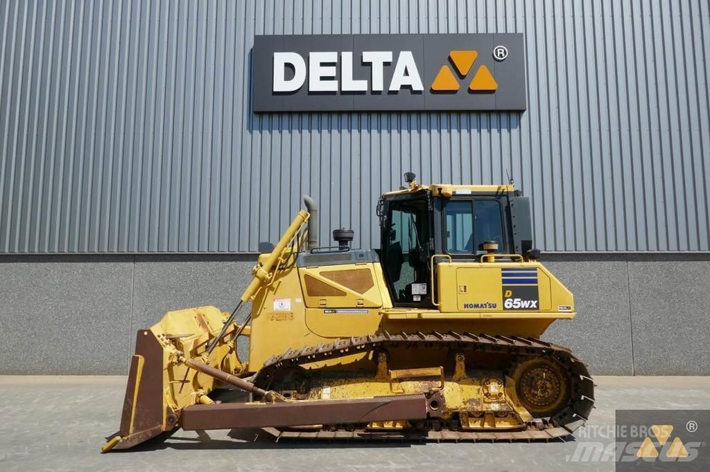 Komatsu D65WX-17 Buldožeri guseničari