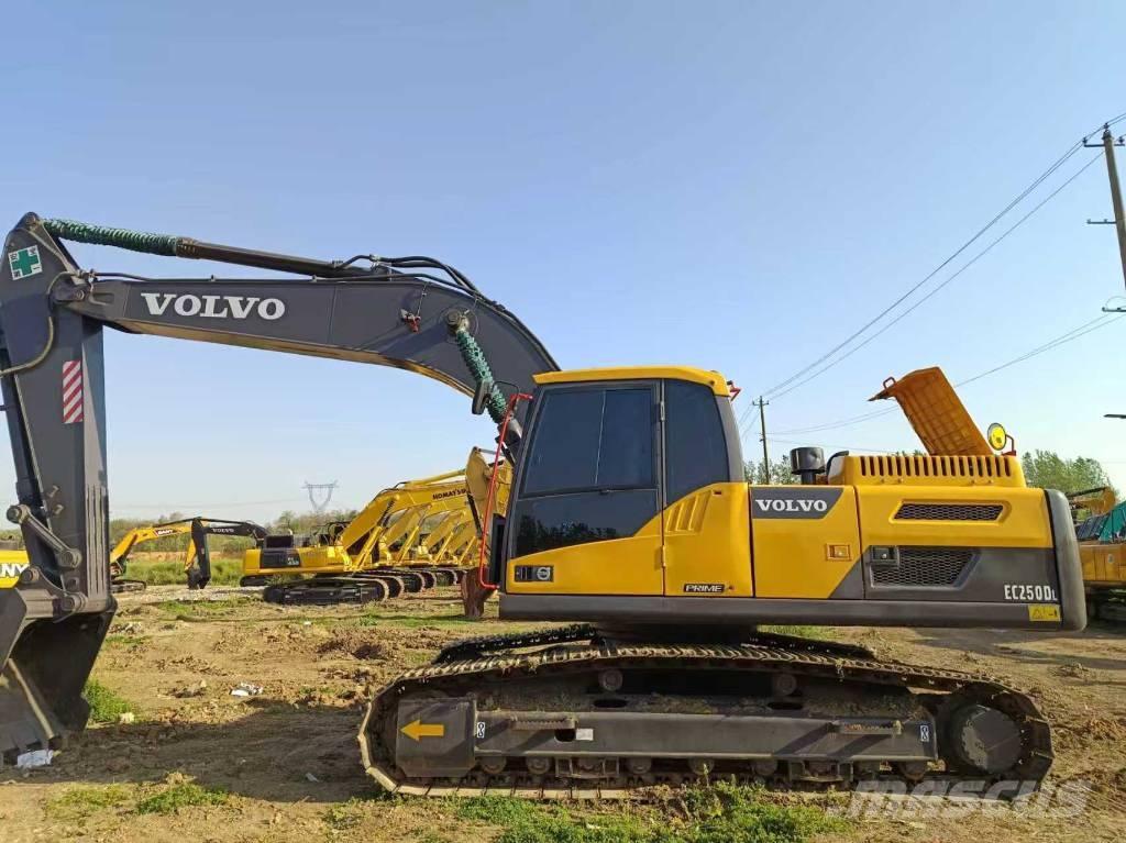 Volvo EC 250 D L Bageri guseničari