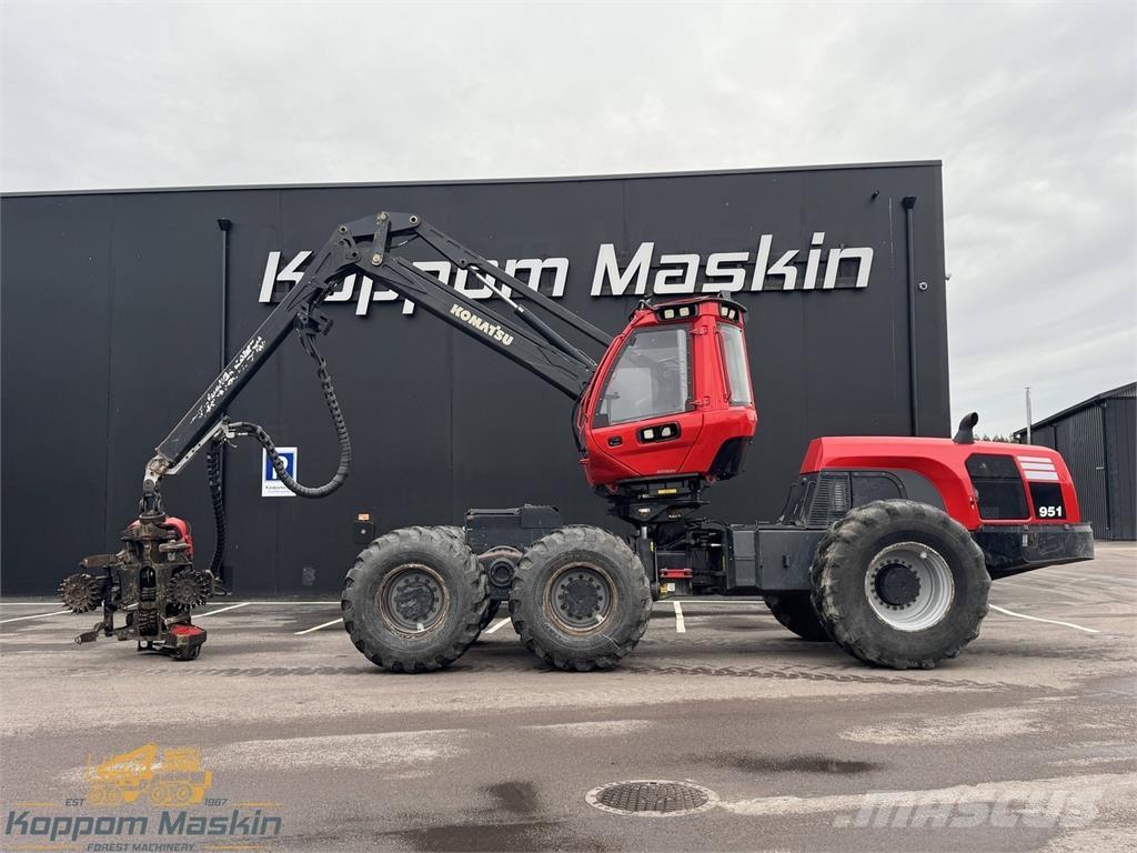 Komatsu 951 Harversteri