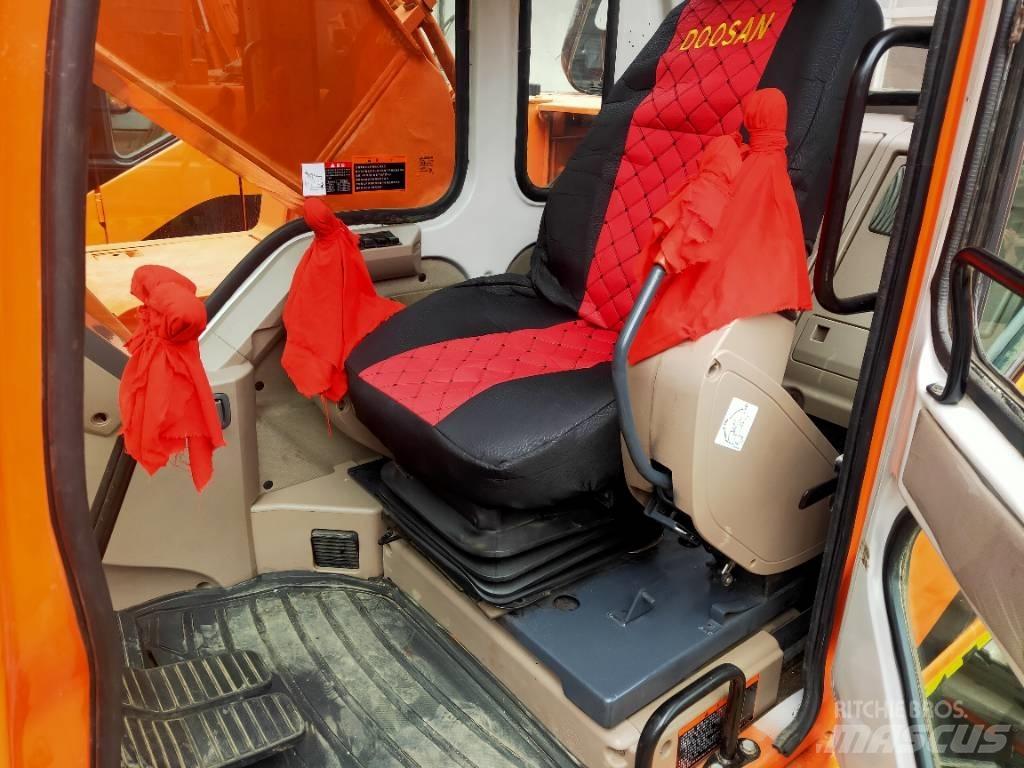 Doosan DH225LC-7 Bageri guseničari