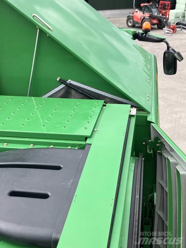 John Deere T550 Kombajni