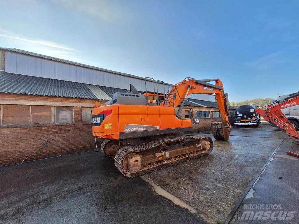 Doosan DX235lc Bageri guseničari
