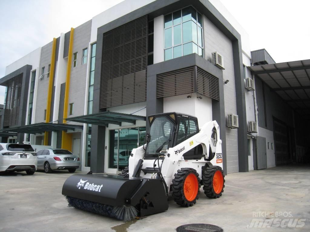 Bobcat S 250 Skid steer mini utovarivači