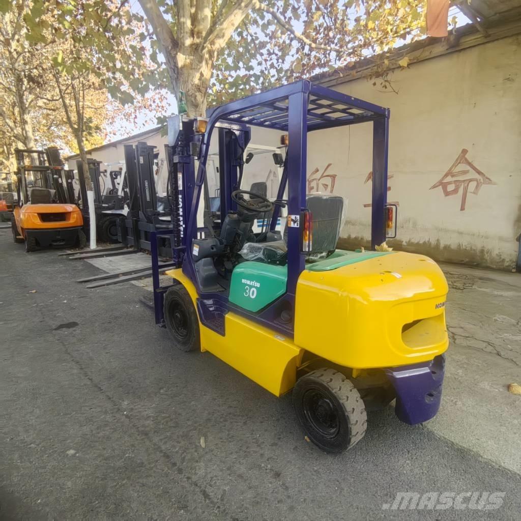  小松叉车 3t Dizelski viljuškari