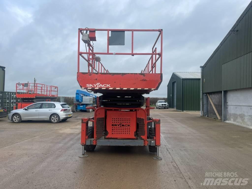 SkyJack SJ 9250 RT Makazaste platforme