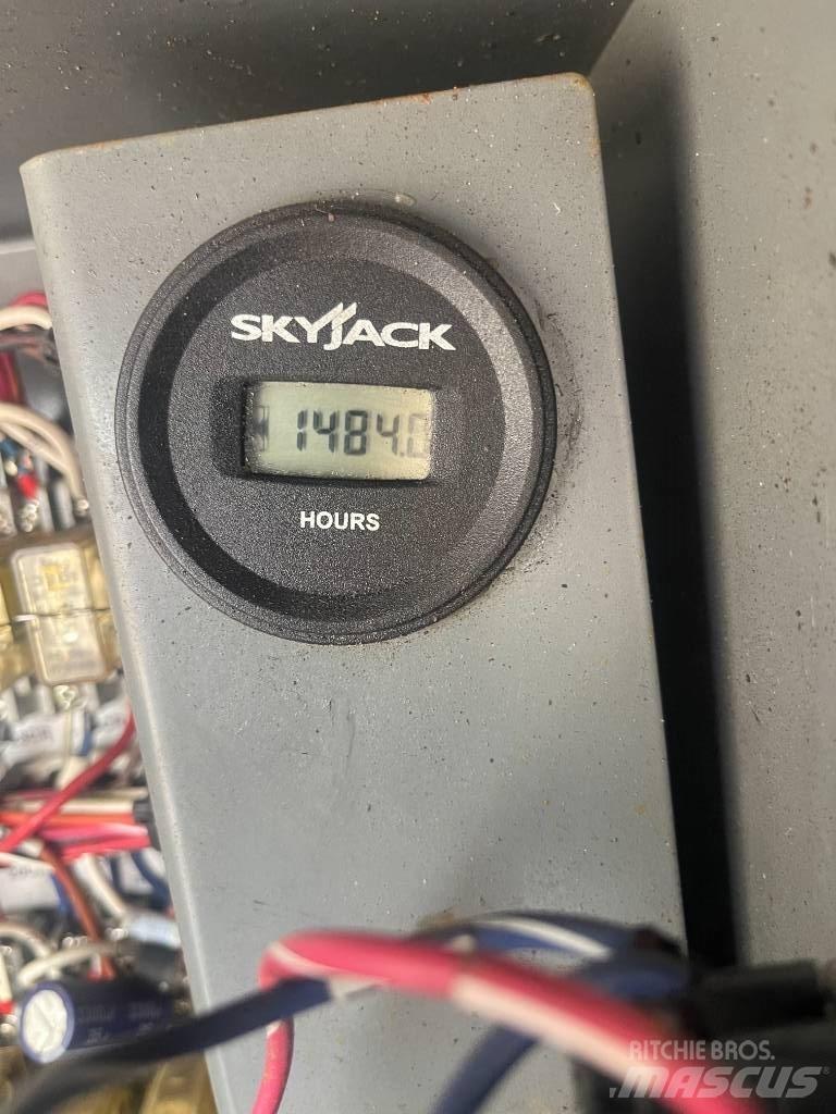 SkyJack SJ 9250 RT Makazaste platforme
