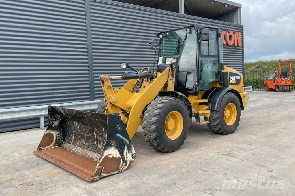 CAT 908 M Utovarivači na točkove