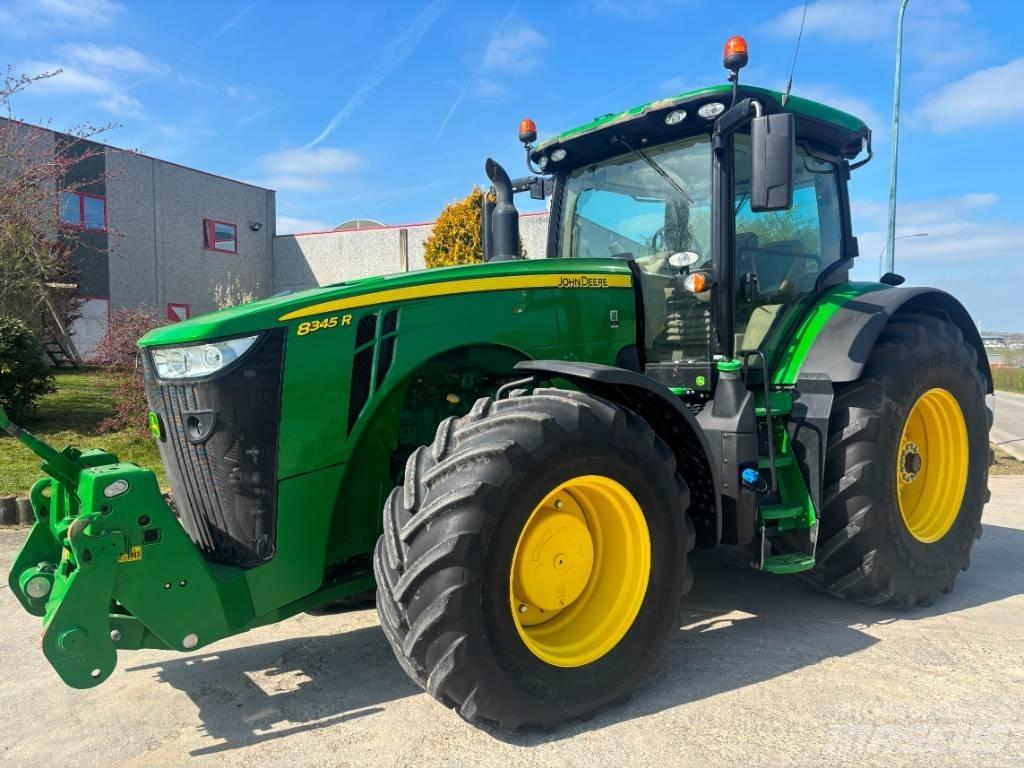 John Deere 8345 R Traktori
