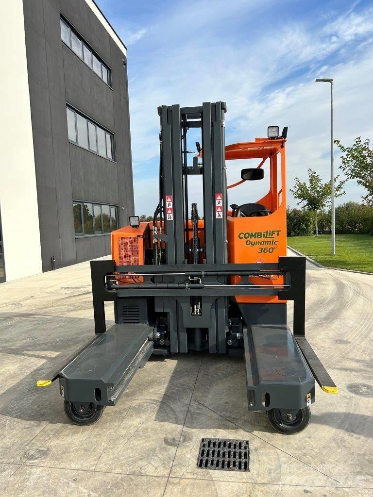 Combilift MR4 Viljuškari sa 4-stranskim dohvatom