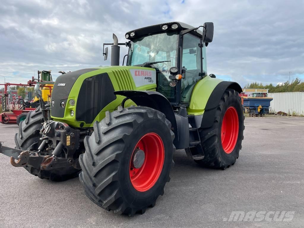 CLAAS Axion 850 Traktori