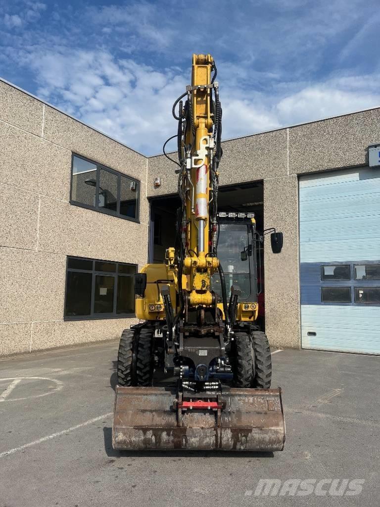 Komatsu PW98MR-10 Bageri točkaši