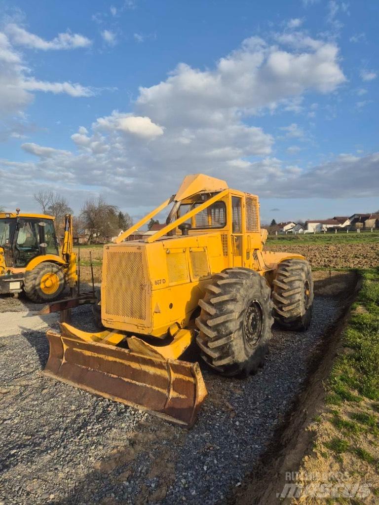 John Deere 667d Šumarski traktori