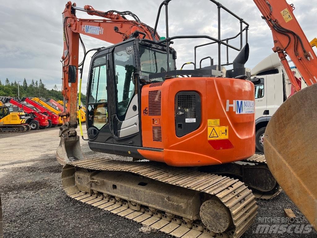 Hitachi ZX135 US-6 Bageri guseničari