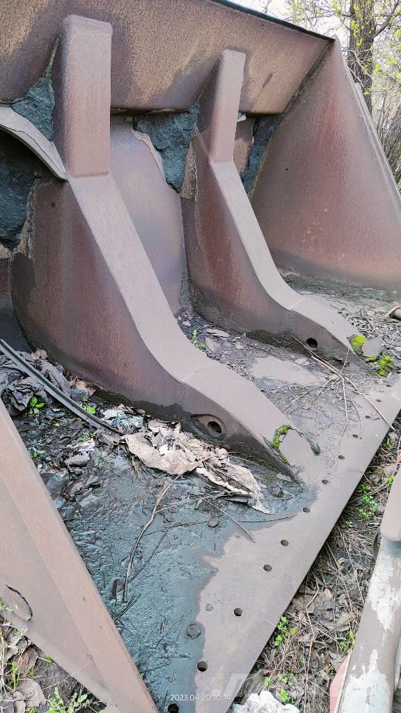 Volvo 180F Kašike / Korpe