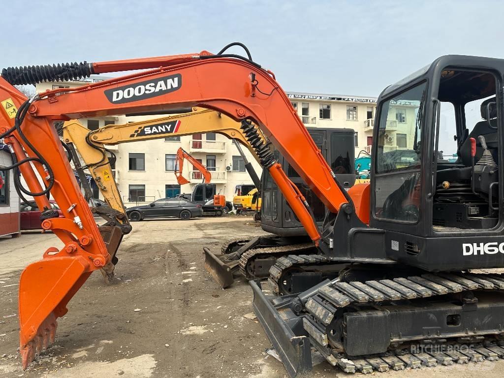 Doosan DH 60-7 Bageri guseničari