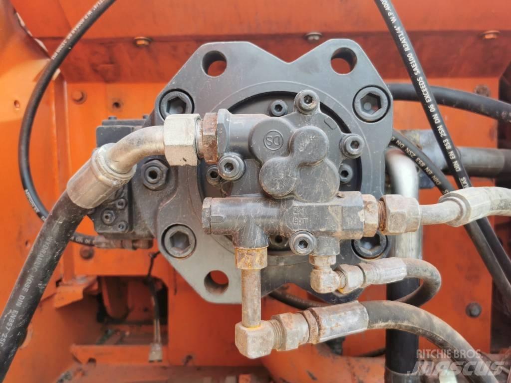 Doosan DX225LC Bageri guseničari