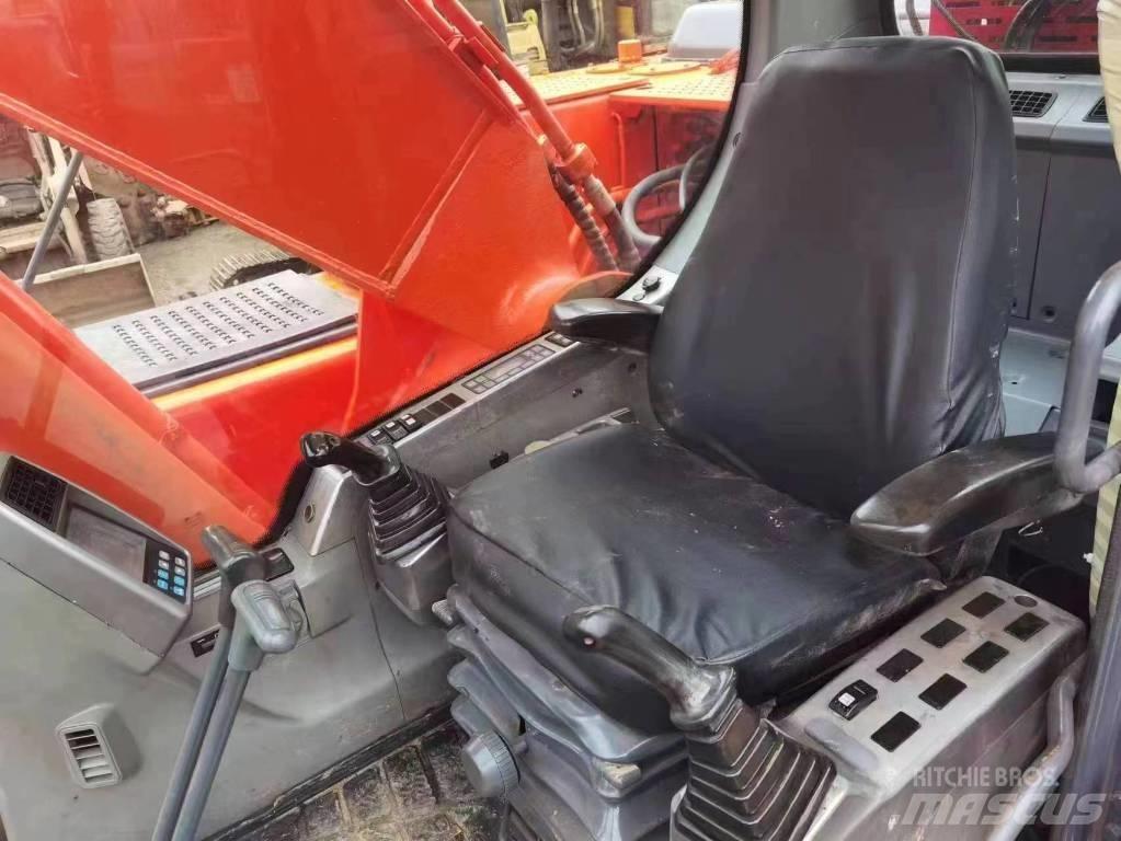 Doosan DX225LC Bageri guseničari