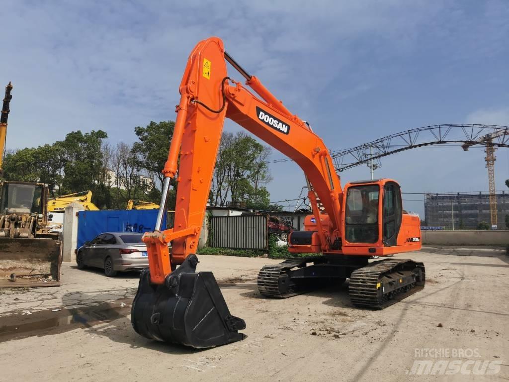 Doosan DX225LC Bageri guseničari