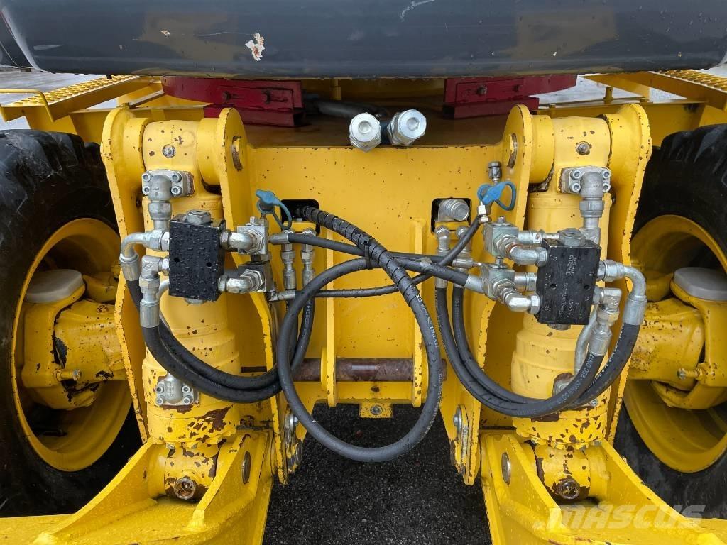 Komatsu PW 98 MR-8 Bageri točkaši