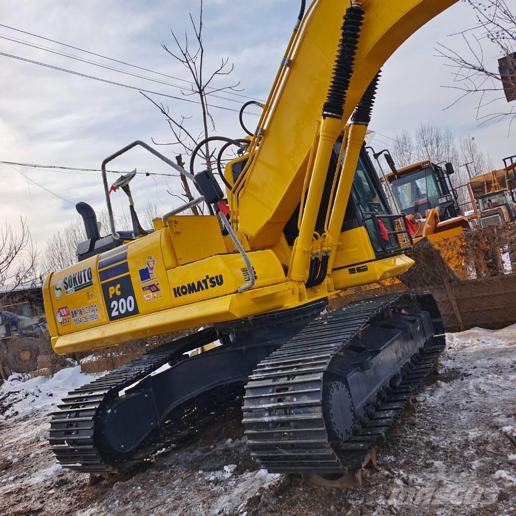 Komatsu PC 220-8 Bageri guseničari