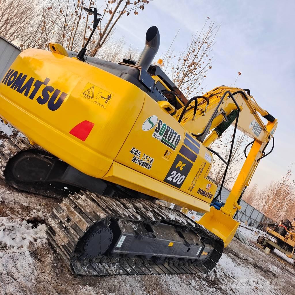 Komatsu PC 220-8 Bageri guseničari