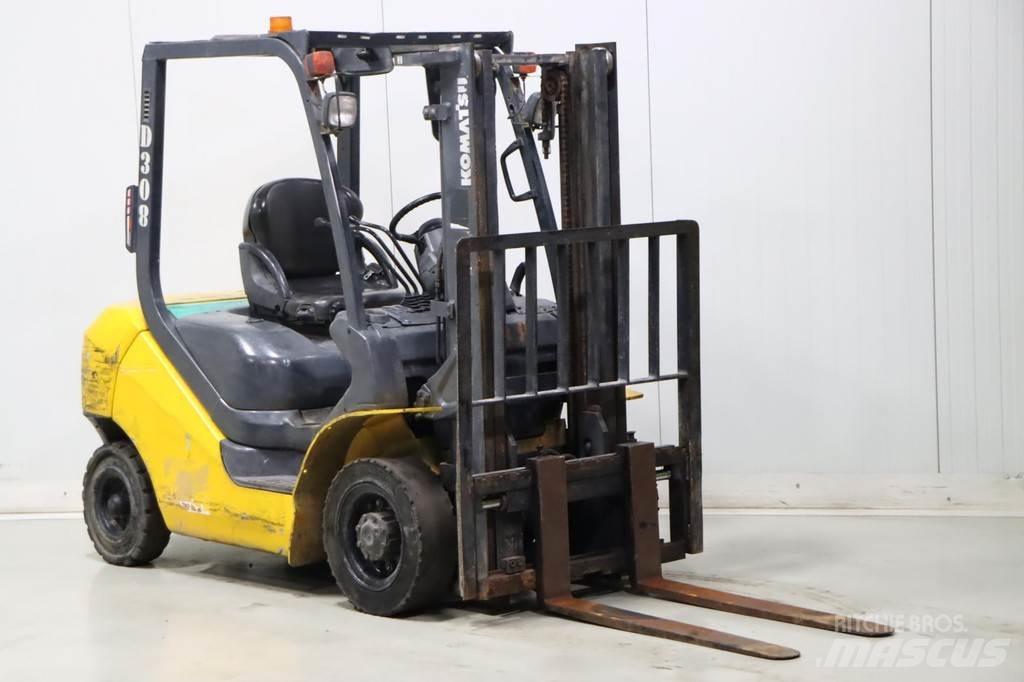 Komatsu FD25T-16 Dizelski viljuškari