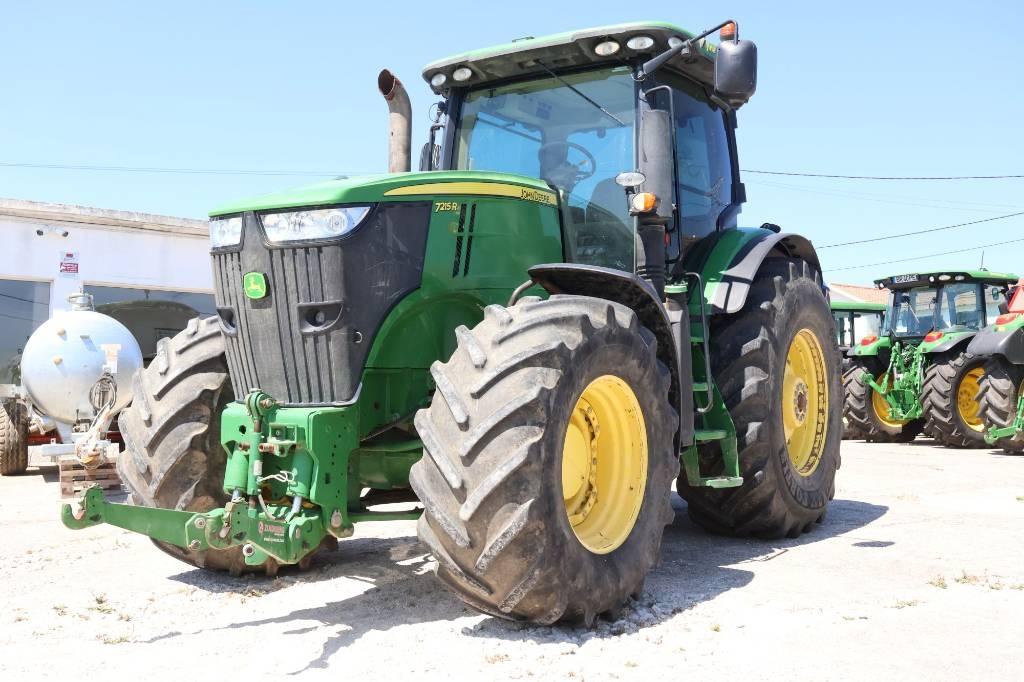 John Deere 7215 R Traktori