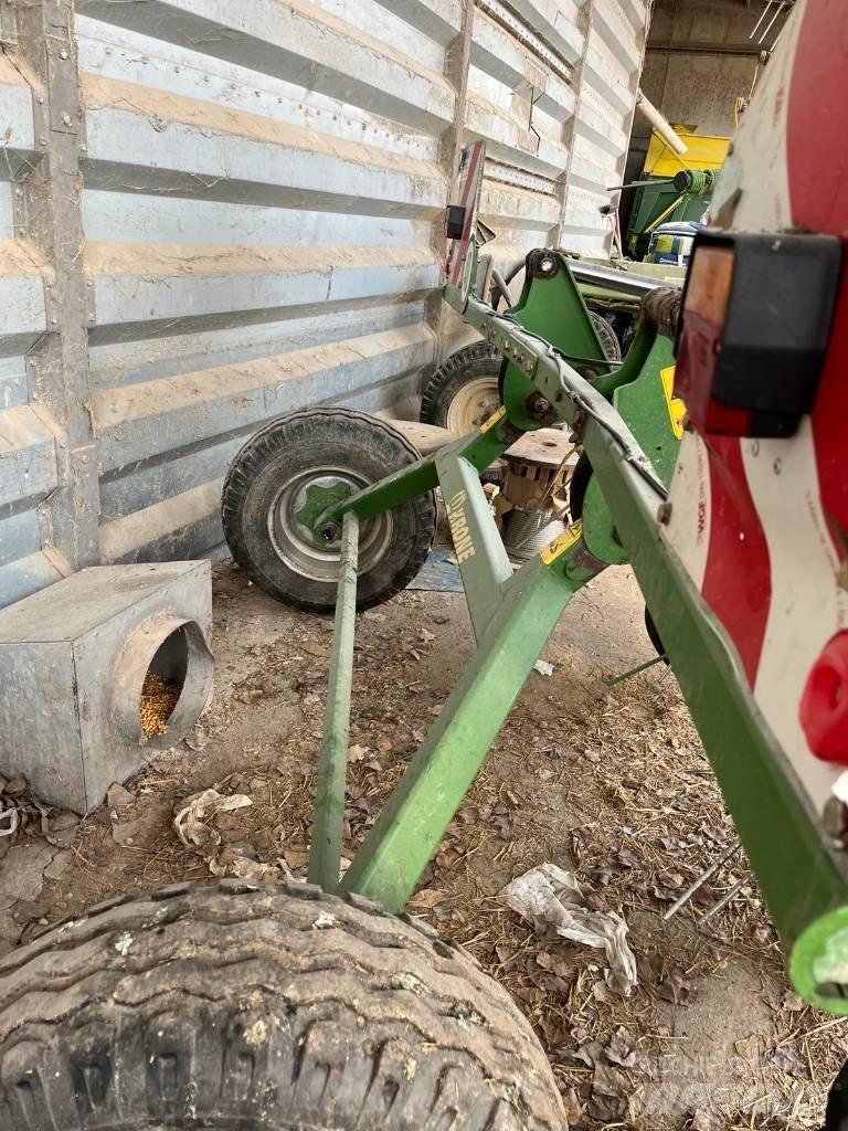 Krone KWT 882 Okretači i sakupljači sena