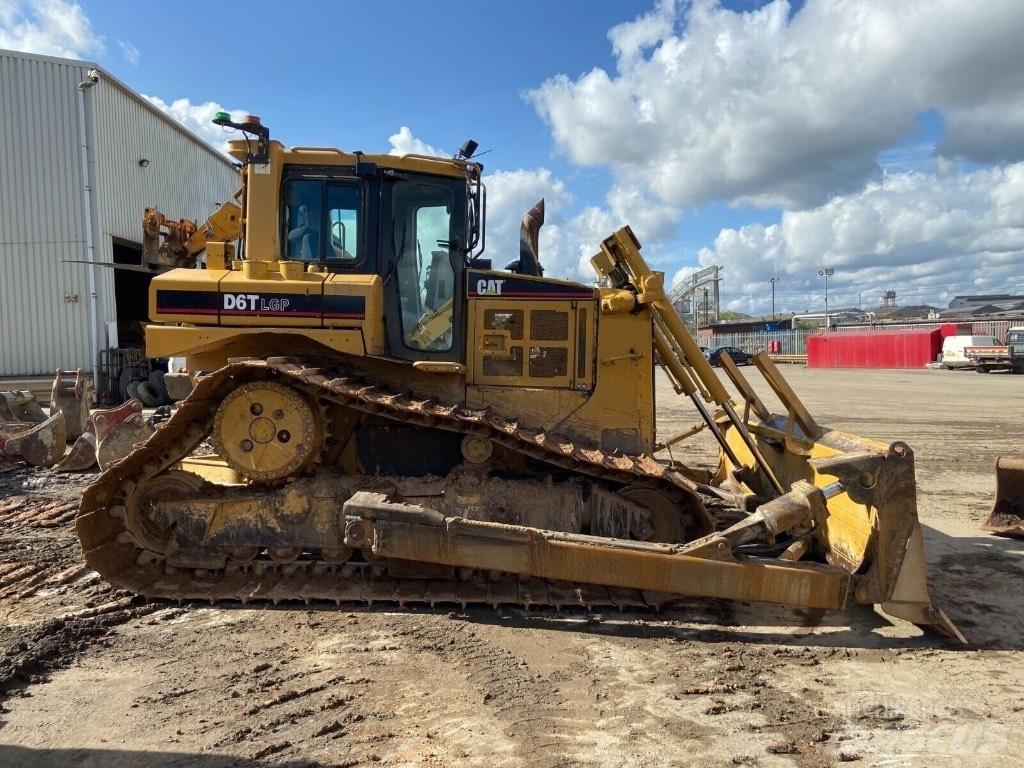 CAT D 6 T LGP Buldožeri guseničari