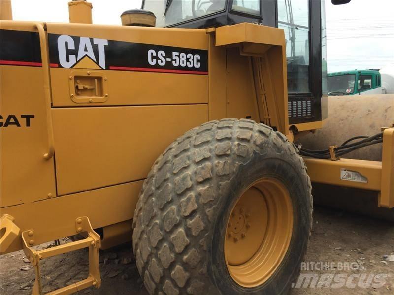 CAT CS583C Valjci sa jednim bubnjem