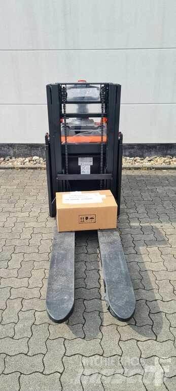 Toyota BT SPE200D Ručni električni viljuškar