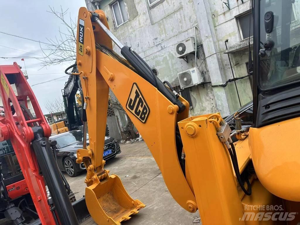 JCB 3 CX Rovokopači