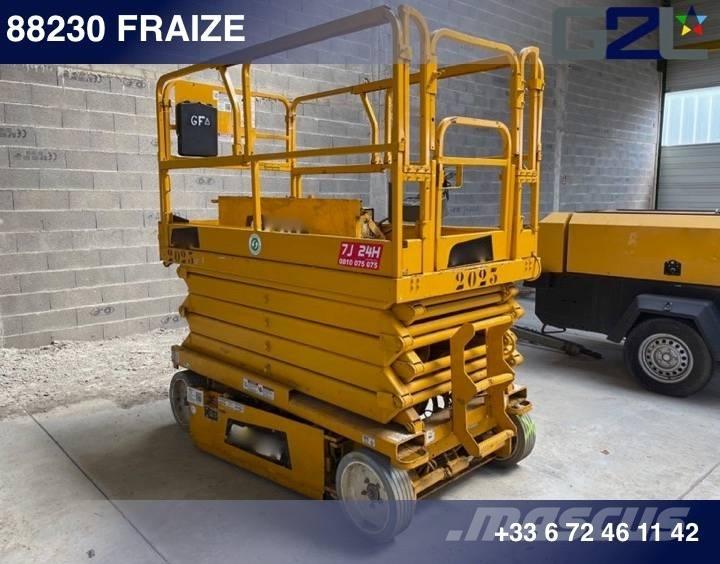 JLG 3246 ** A REPARER** Makazaste platforme