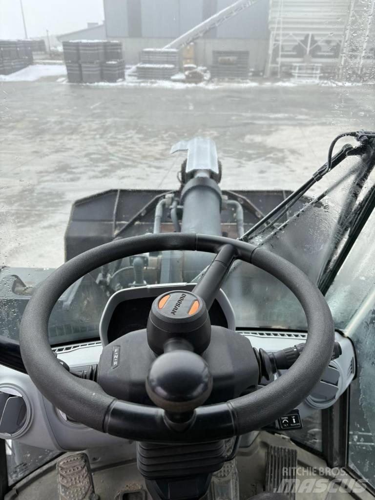Doosan DL 320-7 Utovarivači na točkove