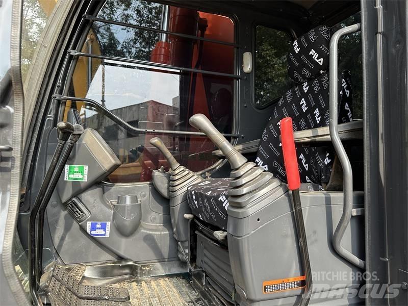 Hitachi 200 Bageri točkaši