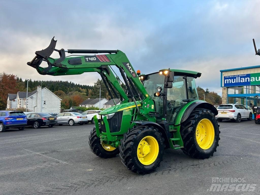 John Deere 5125 R Traktori