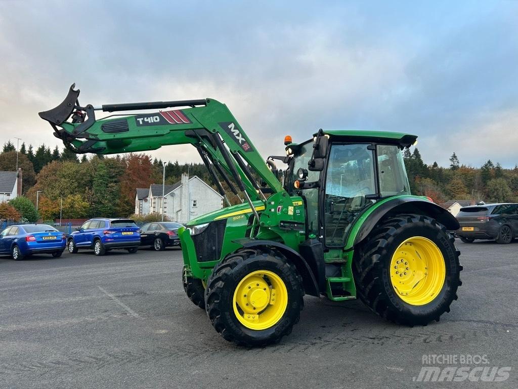 John Deere 5125 R Traktori