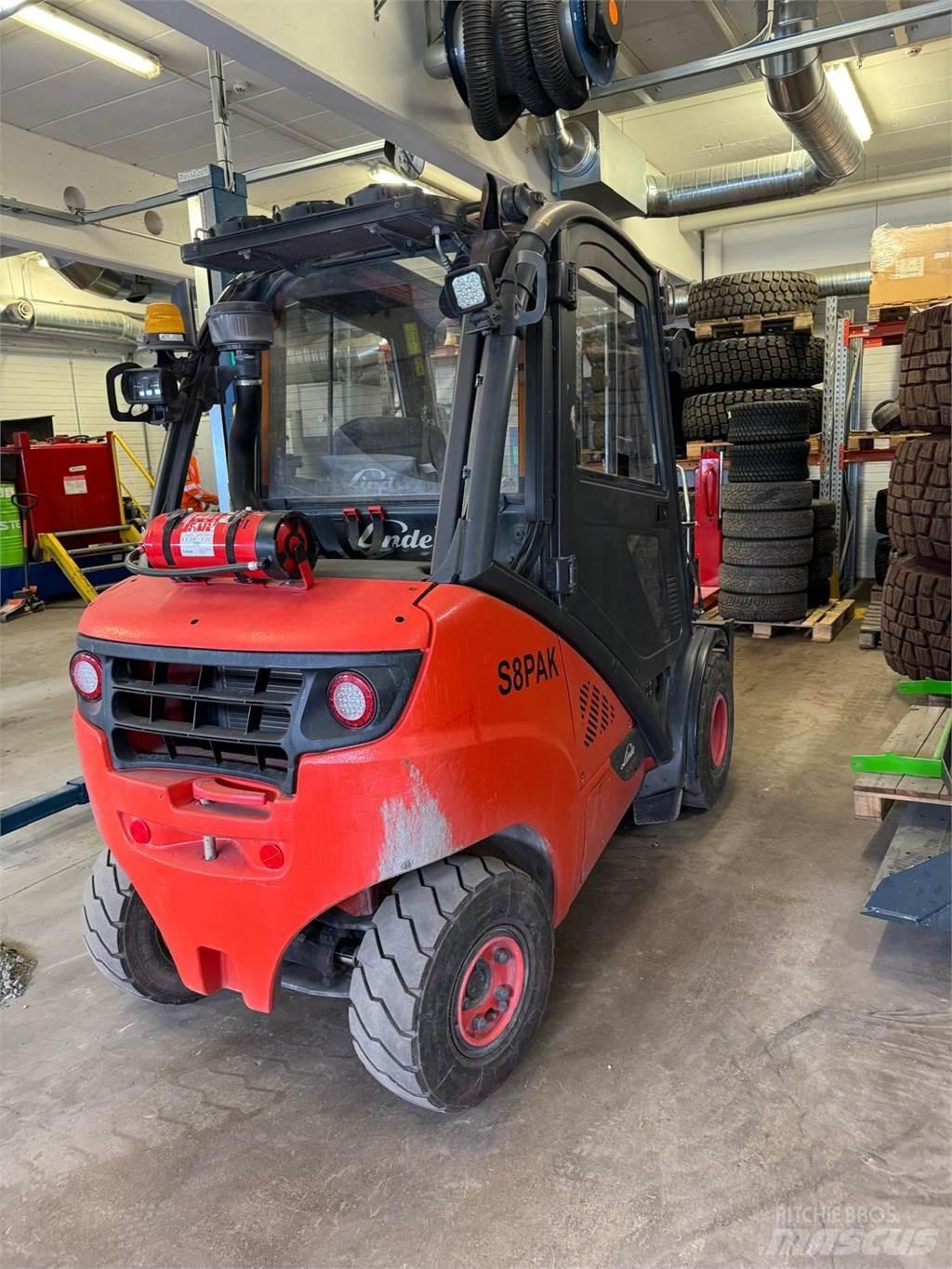 Linde H30D-02 Dizelski viljuškari