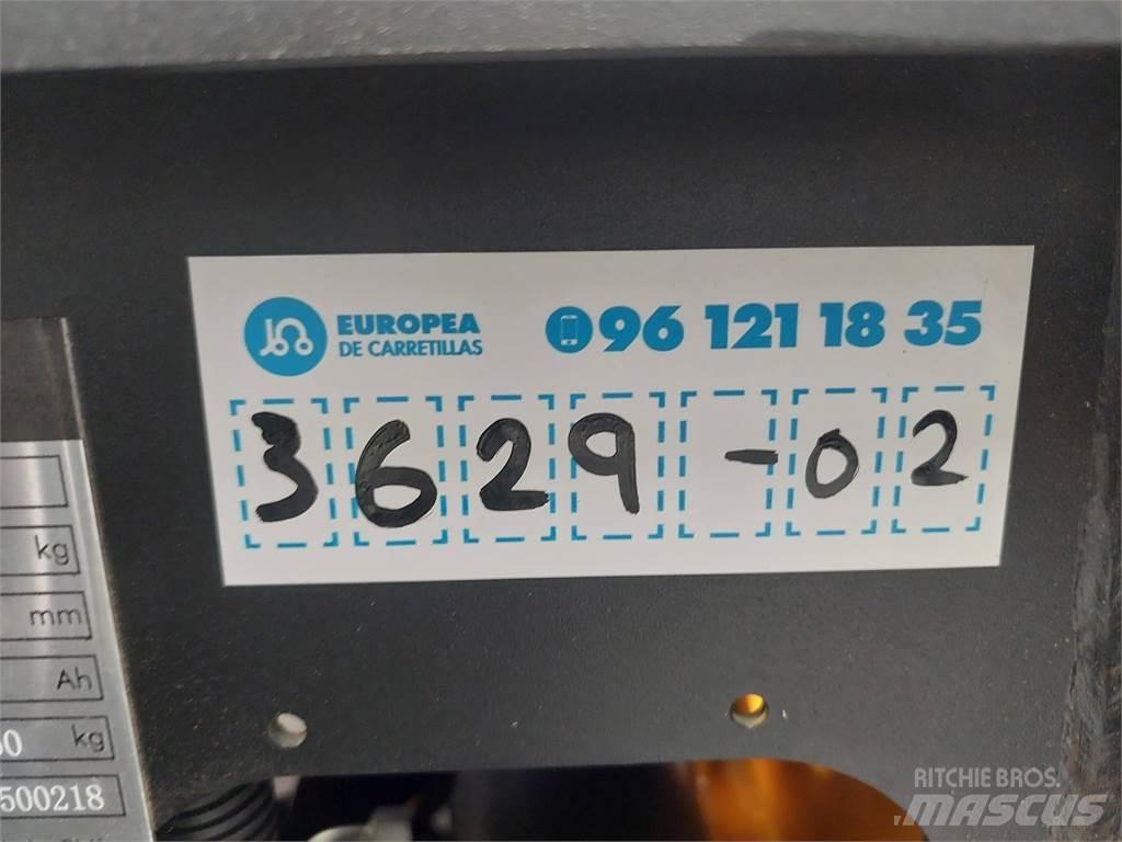  EFL253 Električni viljuškari