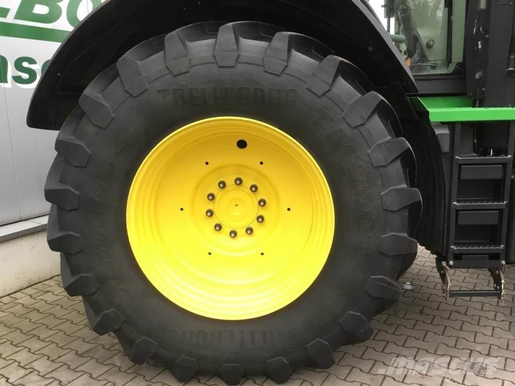 John Deere 7R330 Traktori
