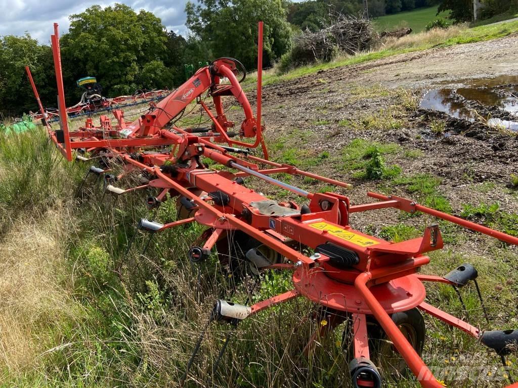 Kuhn GF8702 Okretači i sakupljači sena