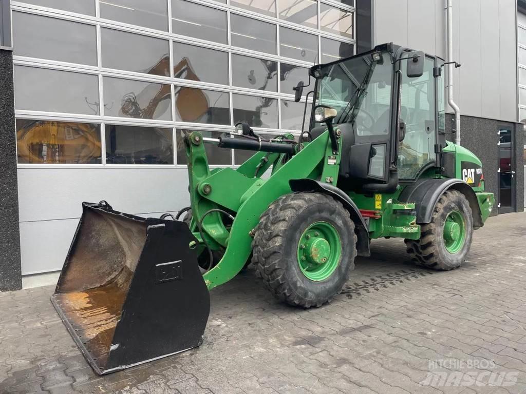 CAT 907H Utovarivači na točkove